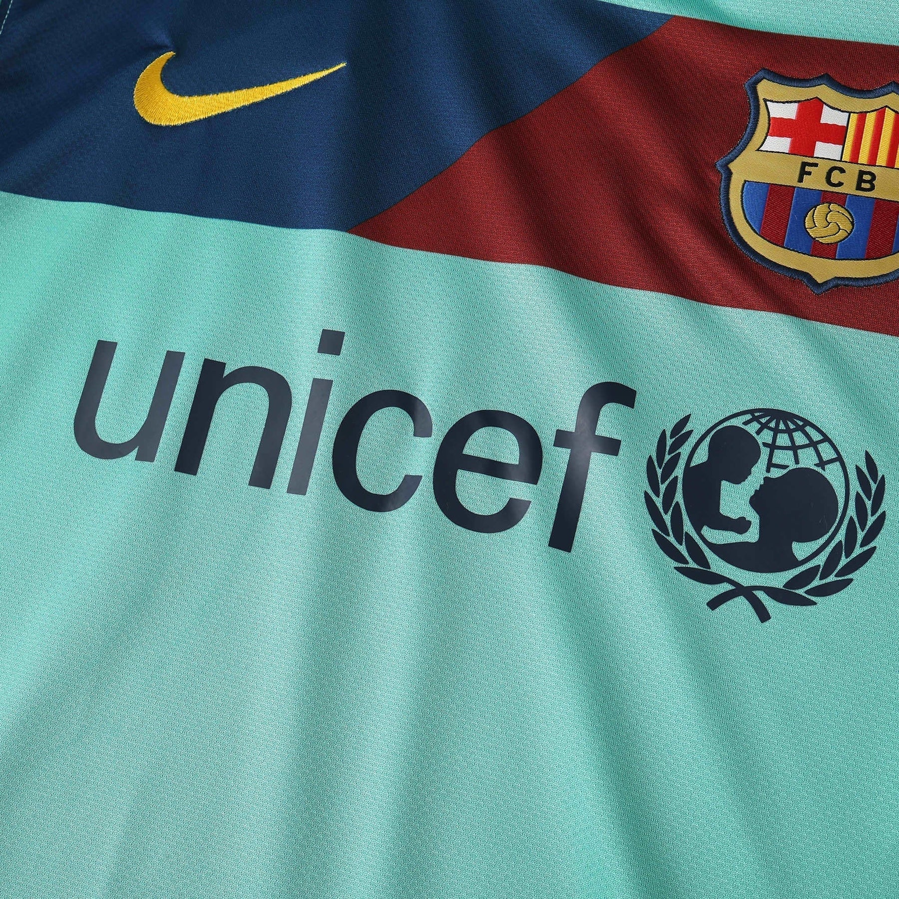 Barcelona - Retro Away 2010/11 Jersey