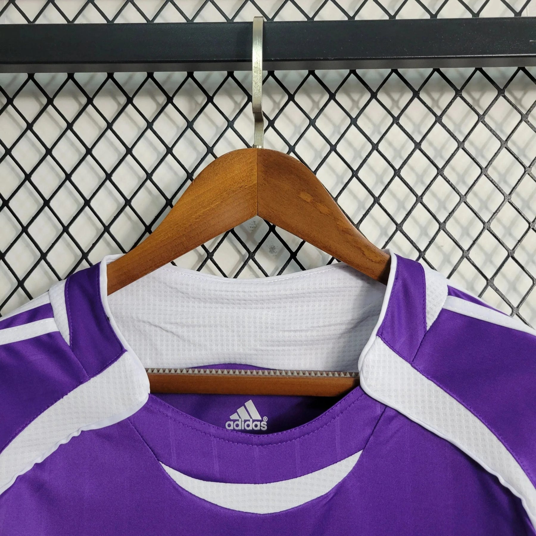 Real Madrid - Retro Away 2006 Jersey