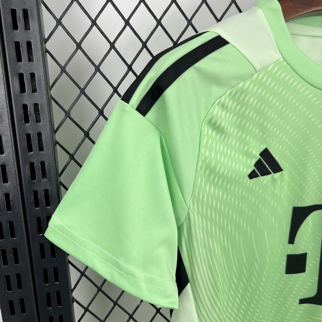 Bayern Munich - Goalkeeper 25/26 Jersey