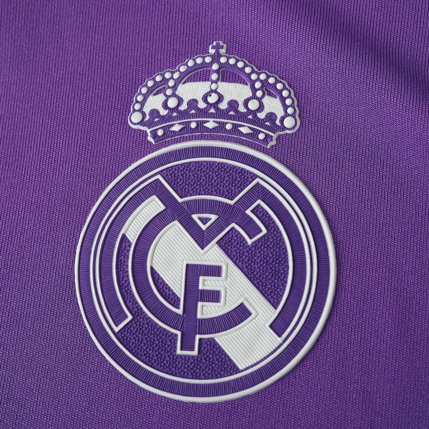 Real Madrid - Retro Away 2017/18 Jersey