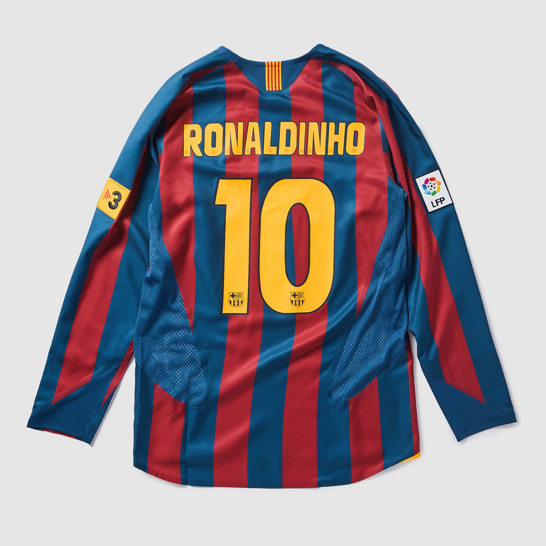 Barcelona - Retro Home 2005/06 Long Sleeve Jersey