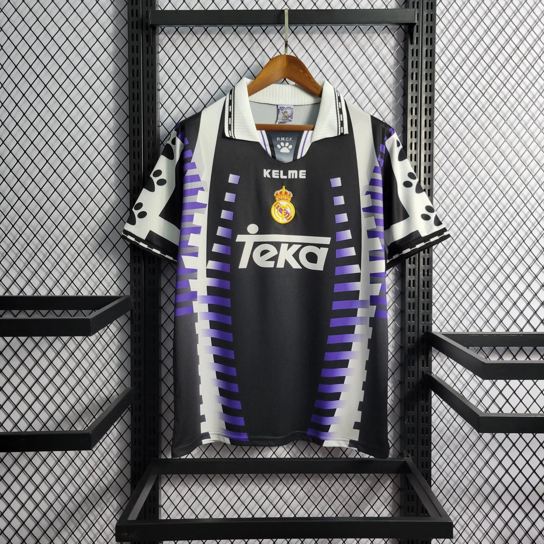 Real Madrid - Retro Away 1997/98 Jersey