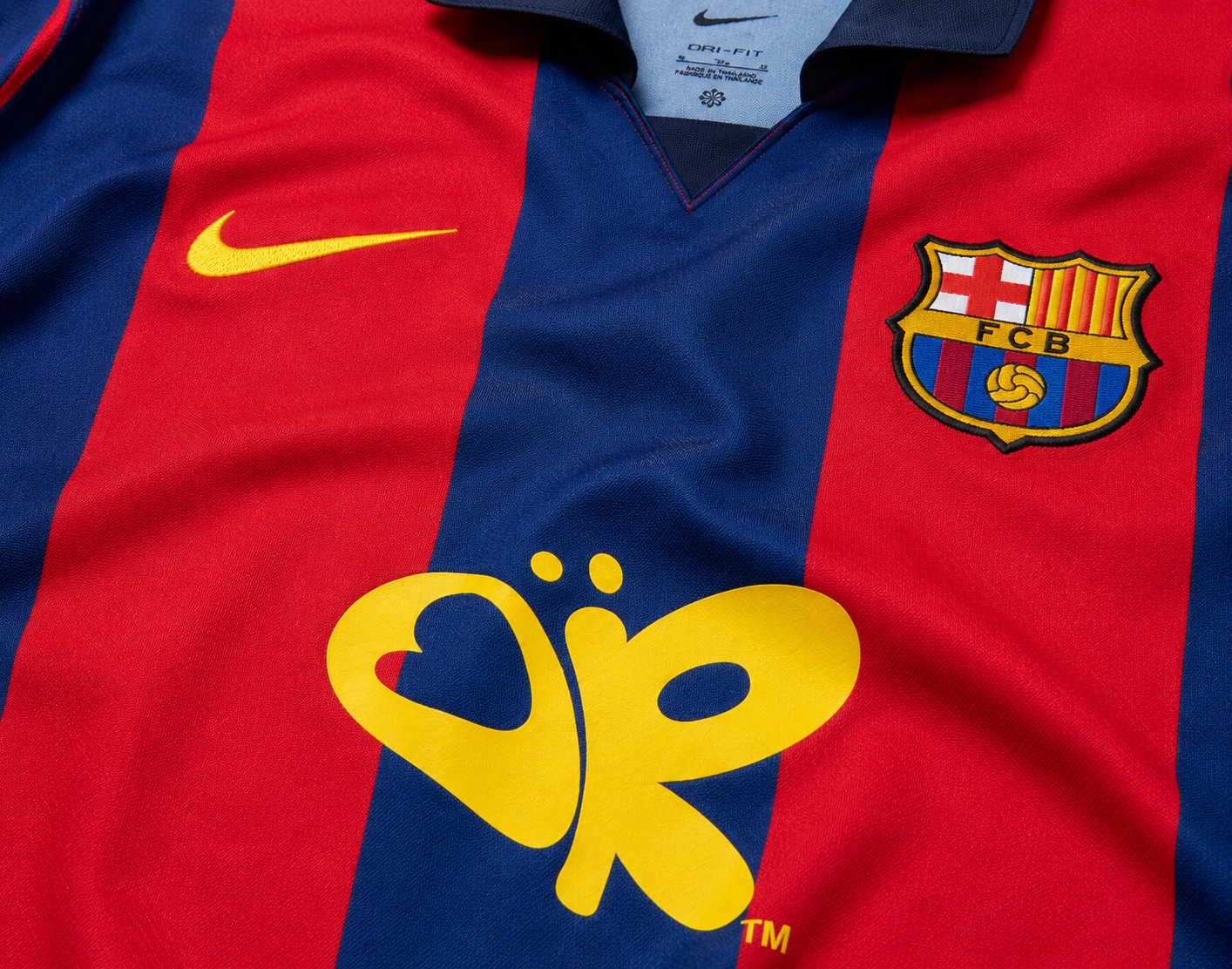 Barcelona - Retro Home 2003/04 Jersey