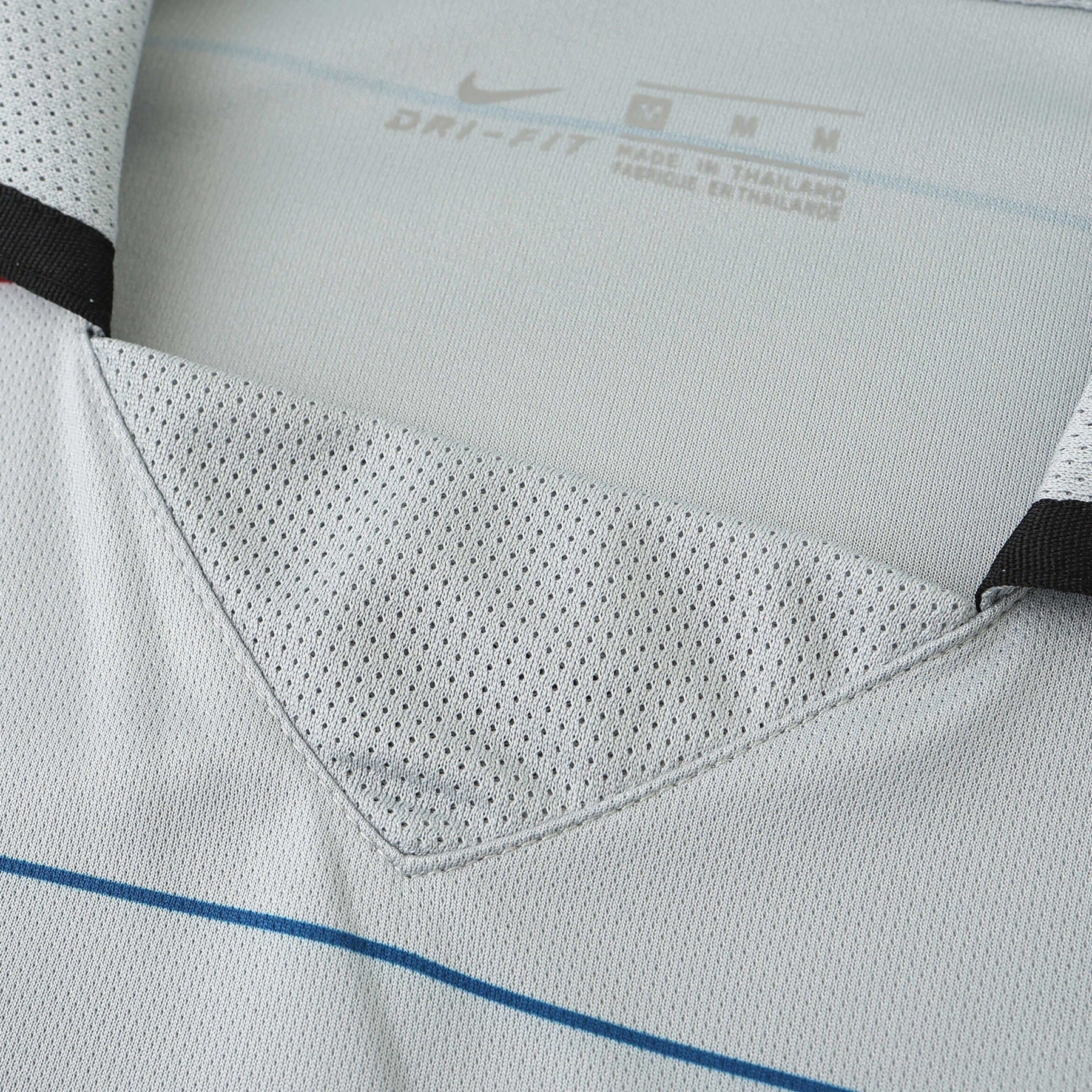 Barcelona - Retro Away 2003/04 Long Sleeve Jersey