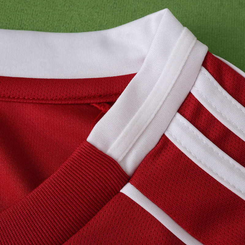 Liverpool Camiseta Local 2025/26 - CHAMPIONS 24/25 & Gold Trophy