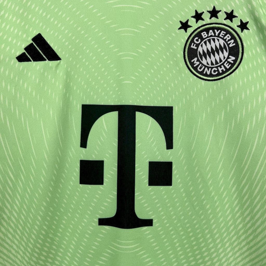 Bayern Munich - Goalkeeper 25/26 Jersey