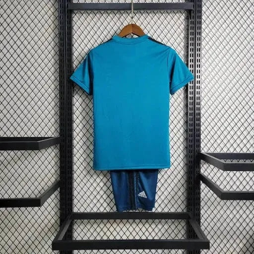 Real Madrid - Retro Away 17/18 Jersey