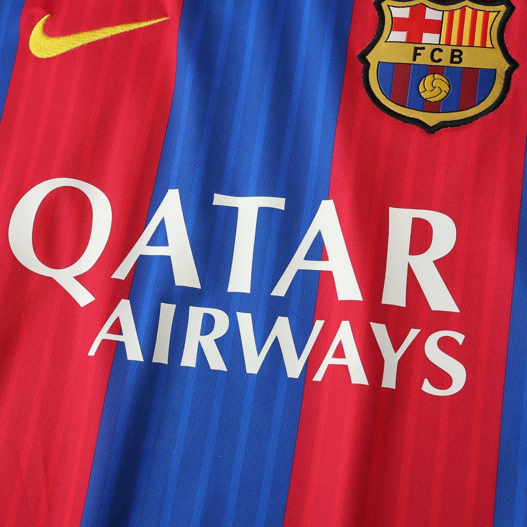 Barcelona - Retro Home 2016/17 Jersey