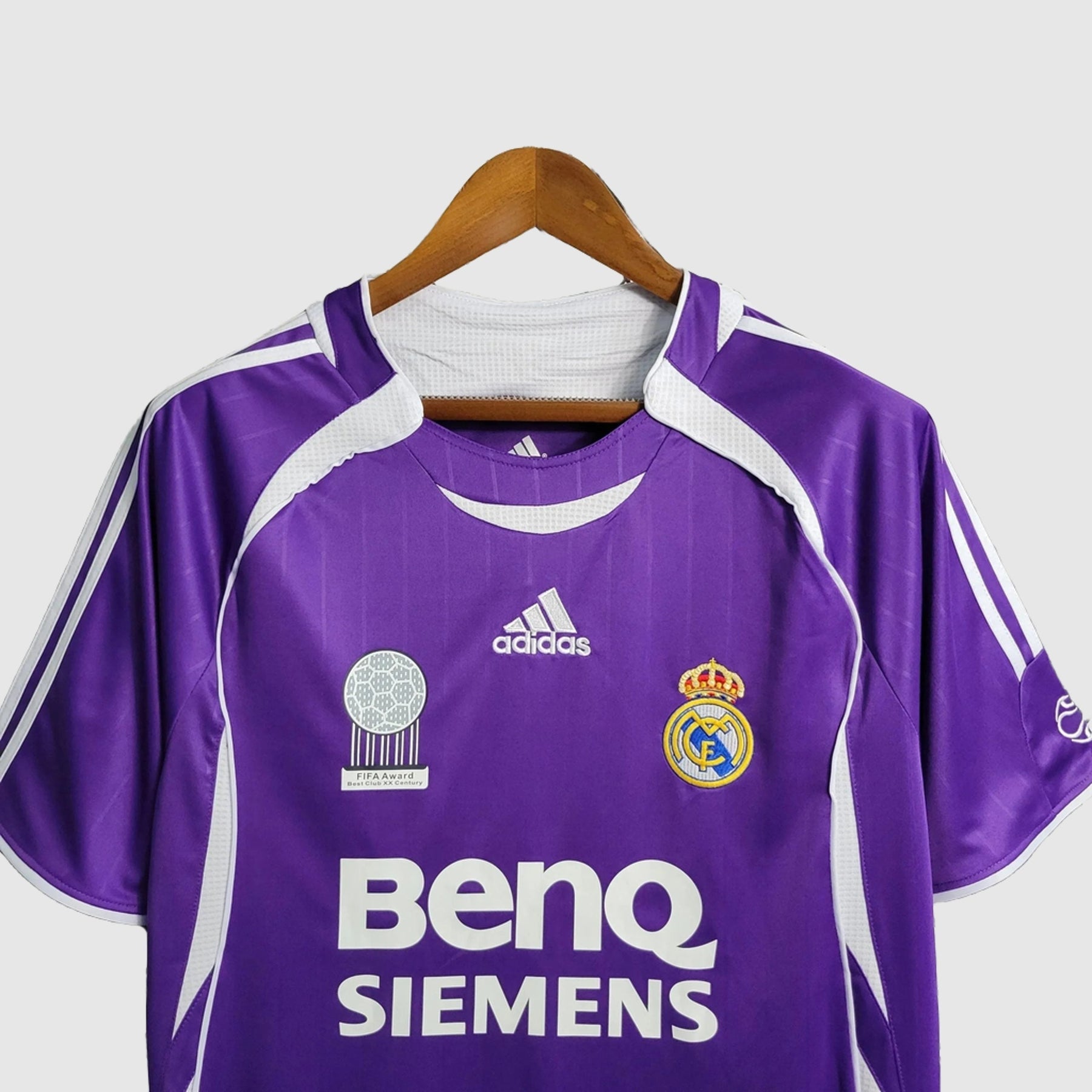 Real Madrid - Retro Away 2006 Jersey