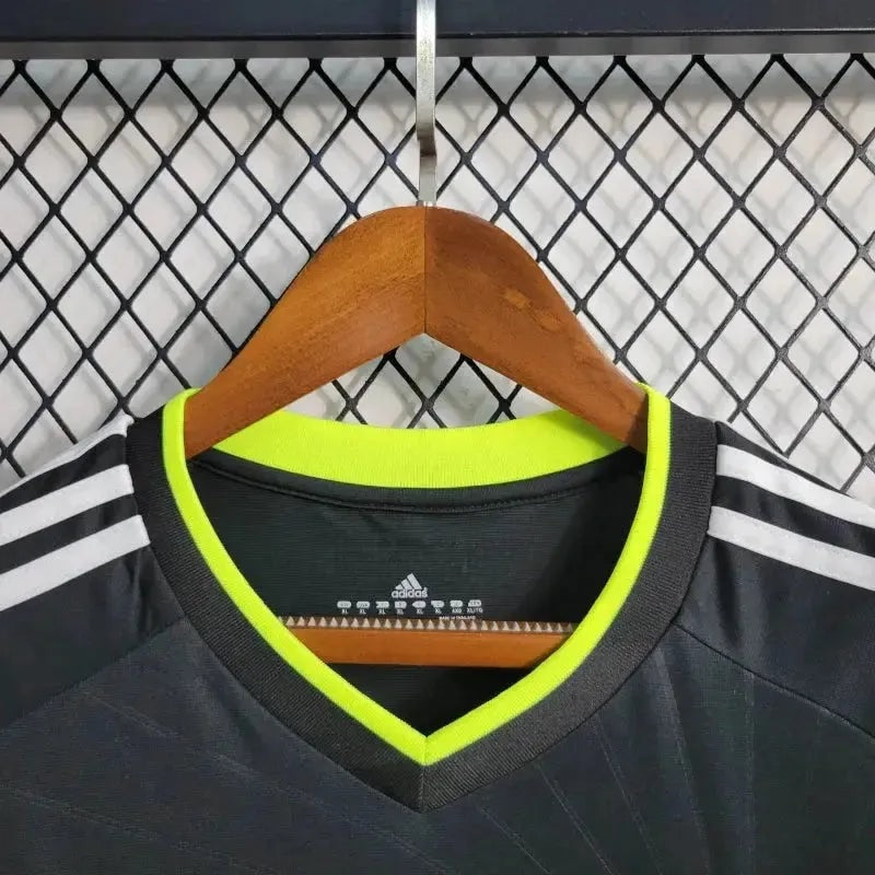 Real Madrid - Retro Away 2010/11 Long Sleeve Jersey