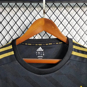 Real Madrid - Retro Away 2011/12 Long Sleeve Jersey