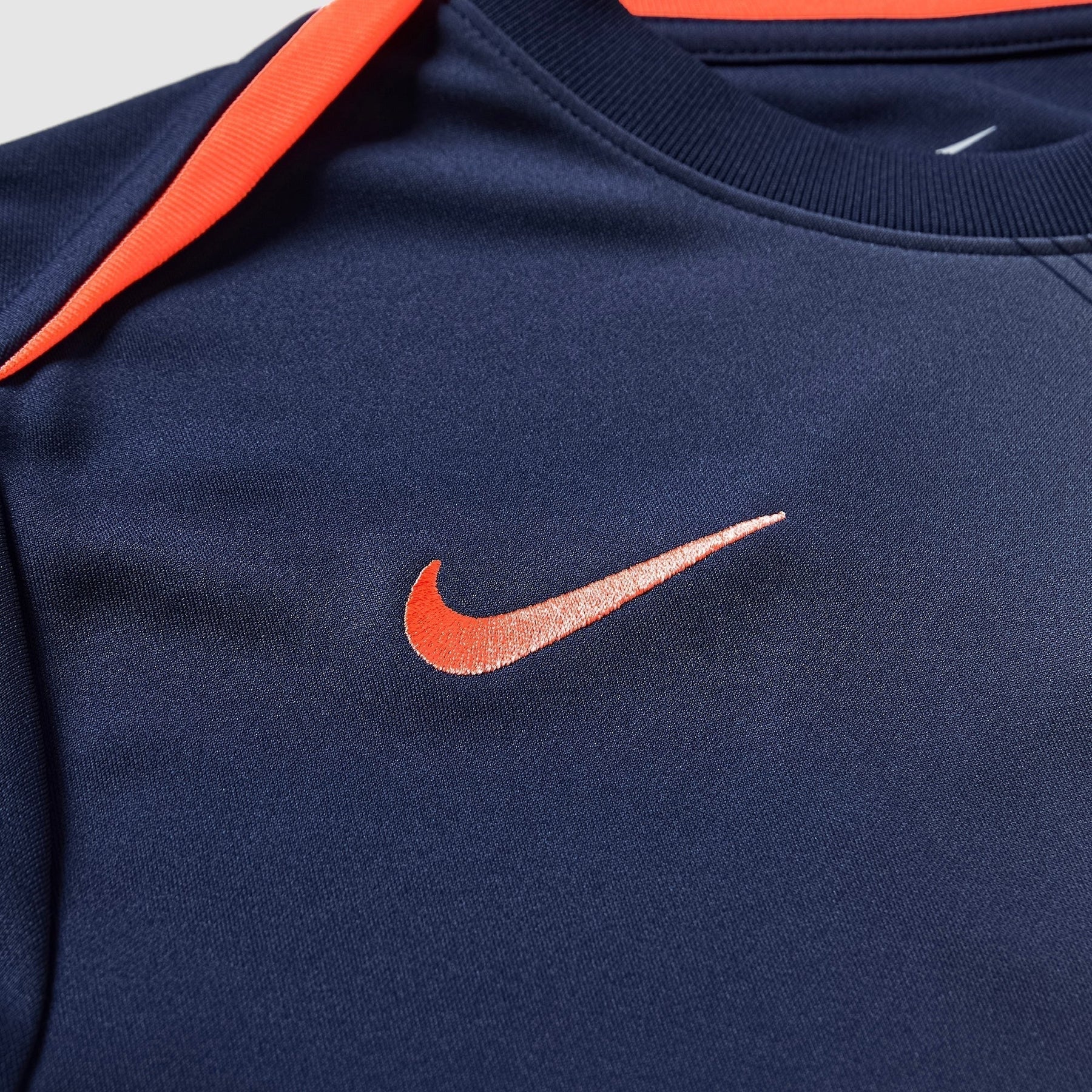 Barcelona - Pre-Match Third 25/26 Men's Jersey