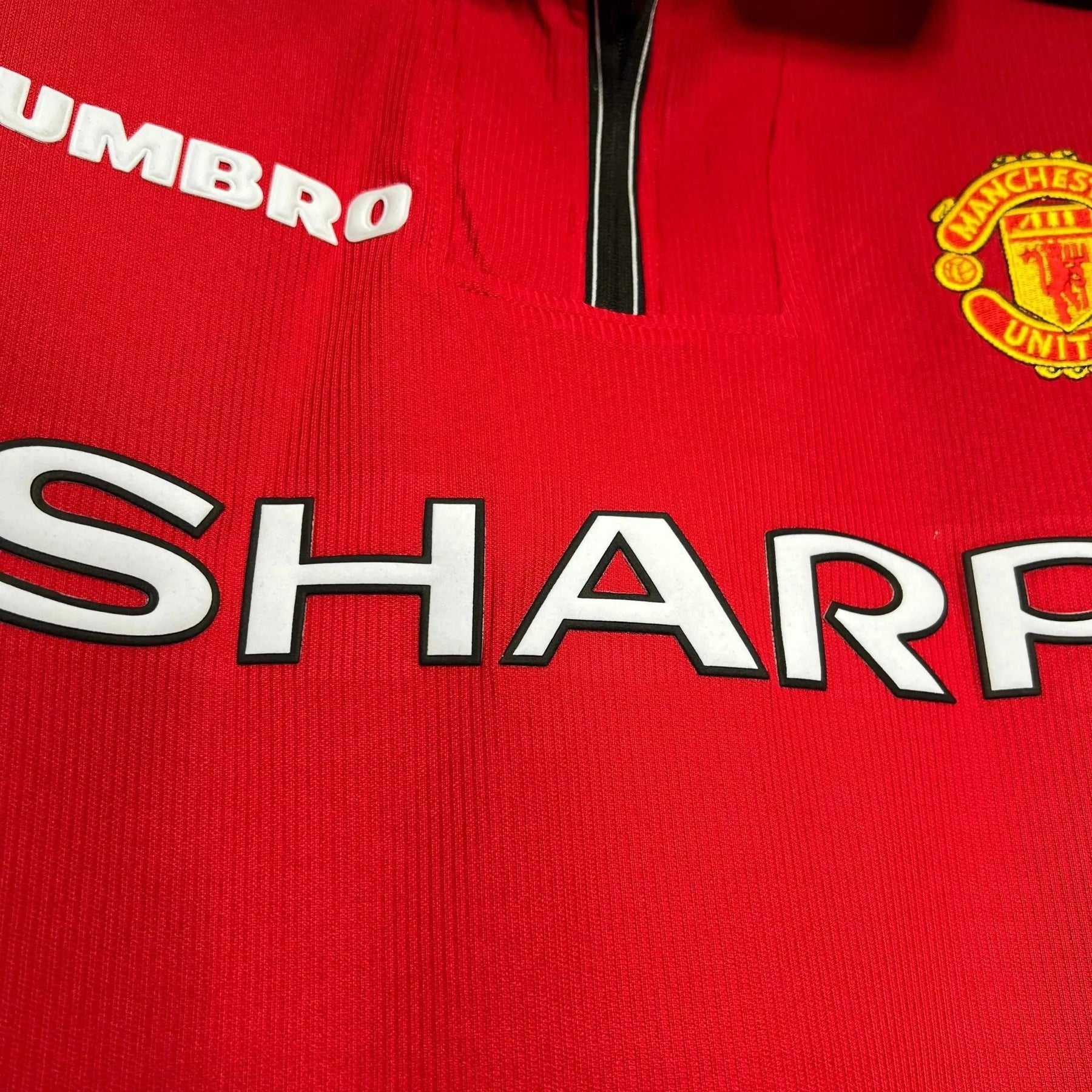 Manchester United - Retro Home 1998/99 Jersey