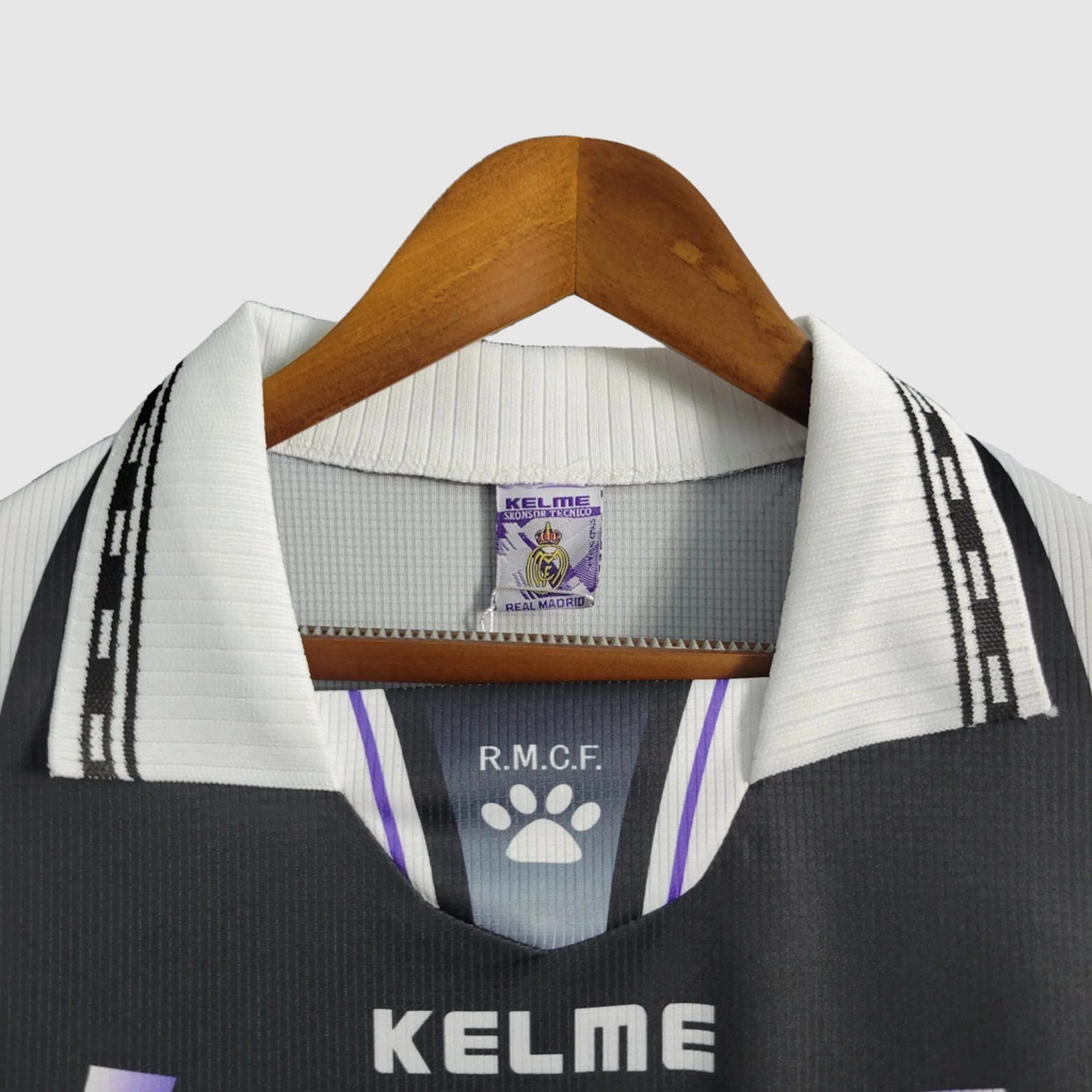 Real Madrid - Retro Away 1997/98 Jersey