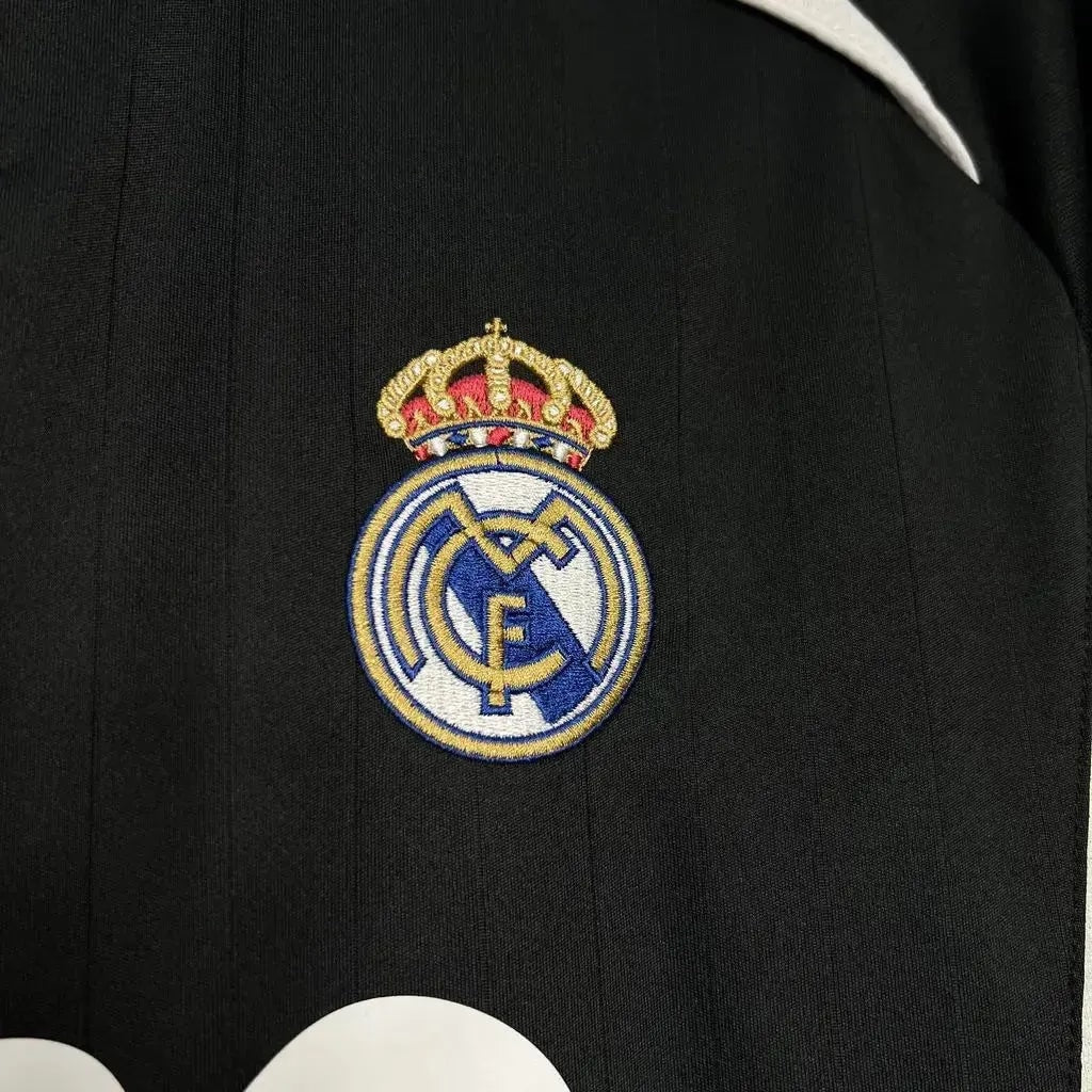 Real Madrid - Retro Away 2006/07 Jersey