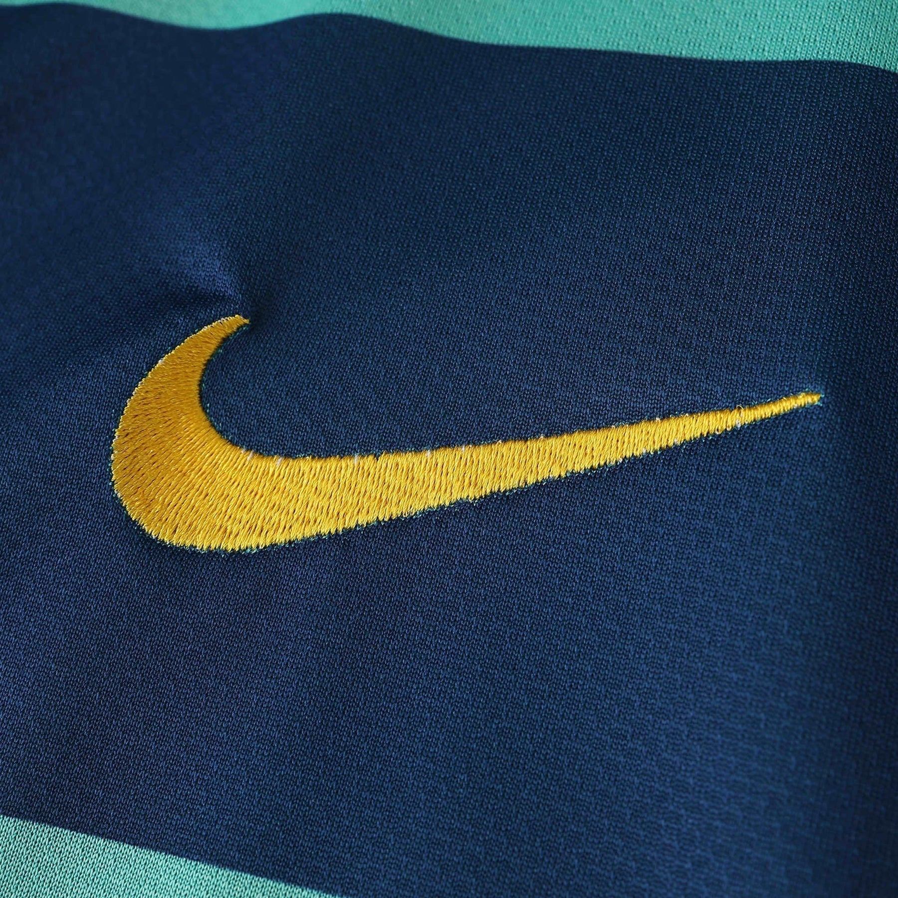Barcelona - Retro Away 2010/11 Jersey