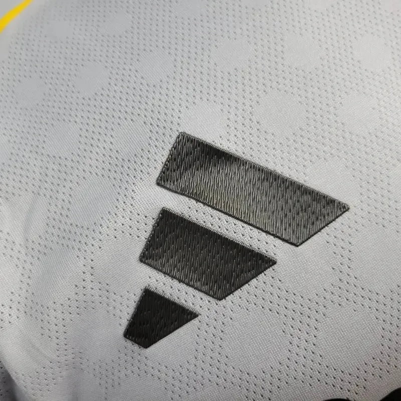 Real Madrid - Home 25/26 Player Edition Jersey