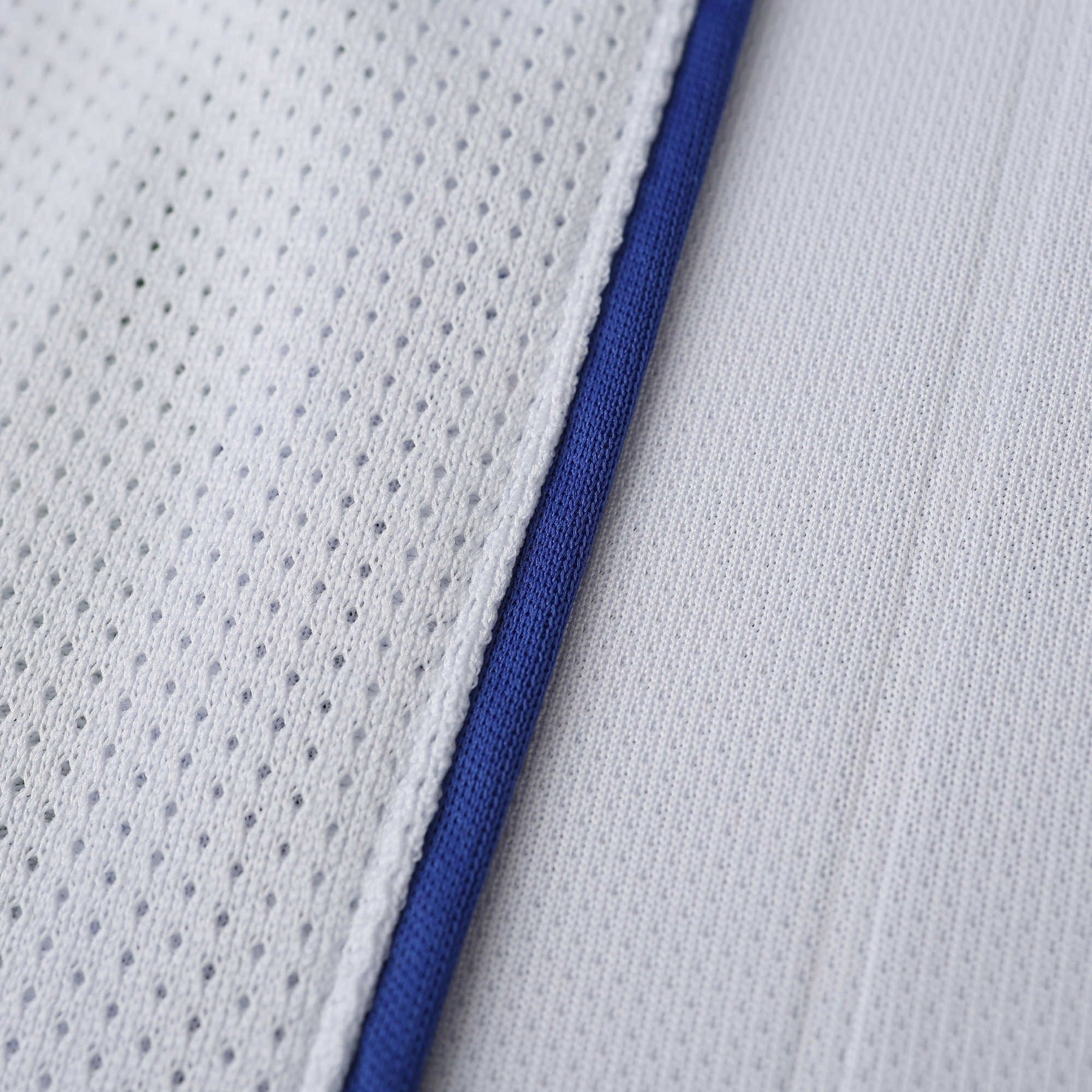 Inter Milan - Retro Away 2004/05 Jersey