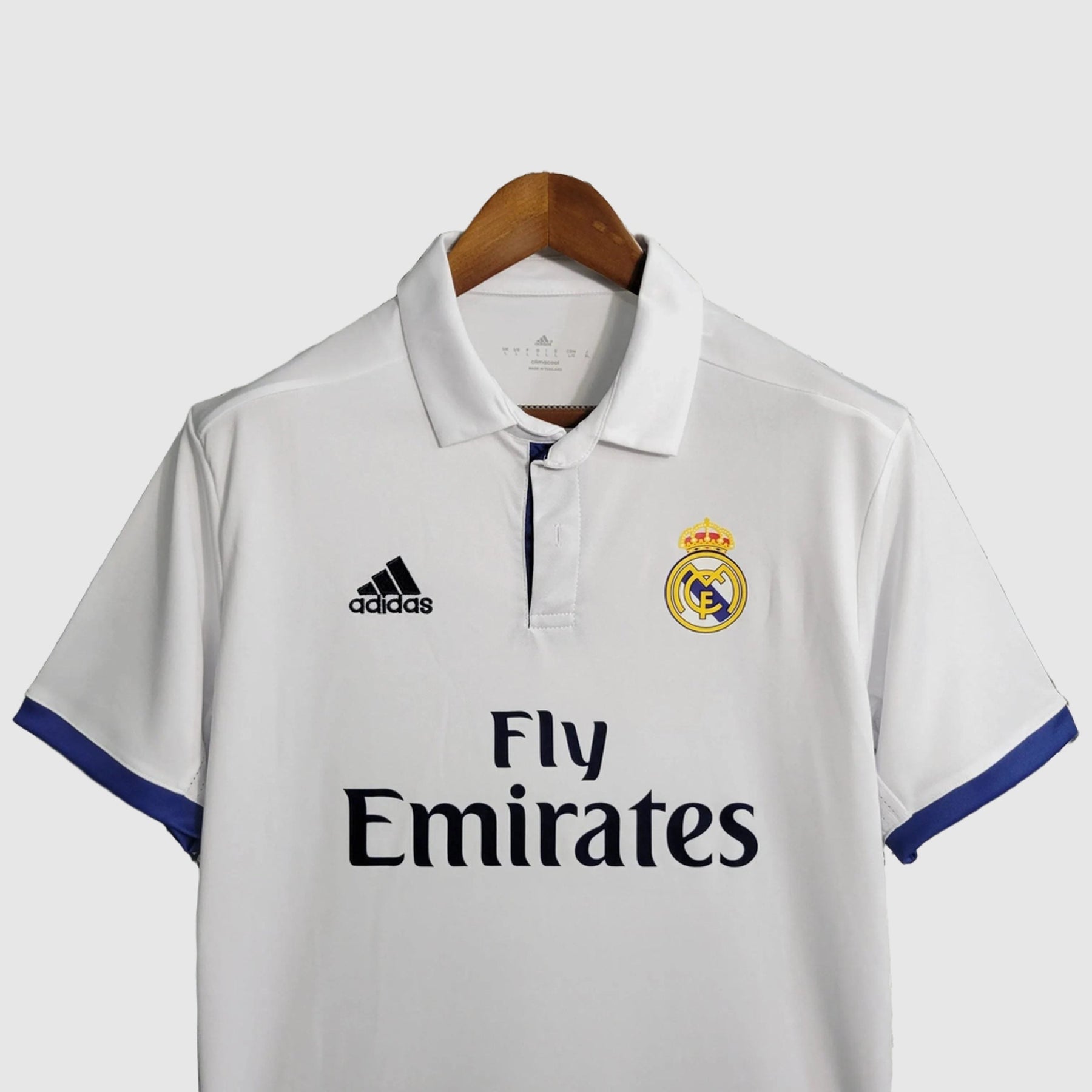 Real Madrid - Retro 16/17 Jersey