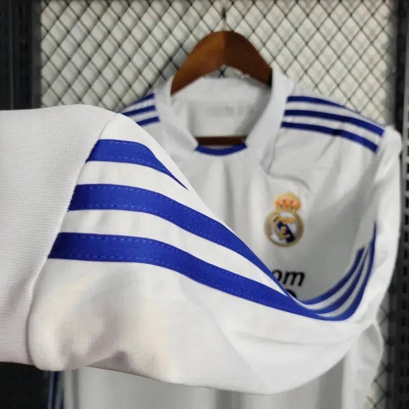 Real Madrid - Retro Home 2010/11 Long Sleeve Jersey
