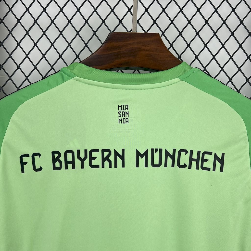 Bayern Munich - Goalkeeper 25/26 Jersey