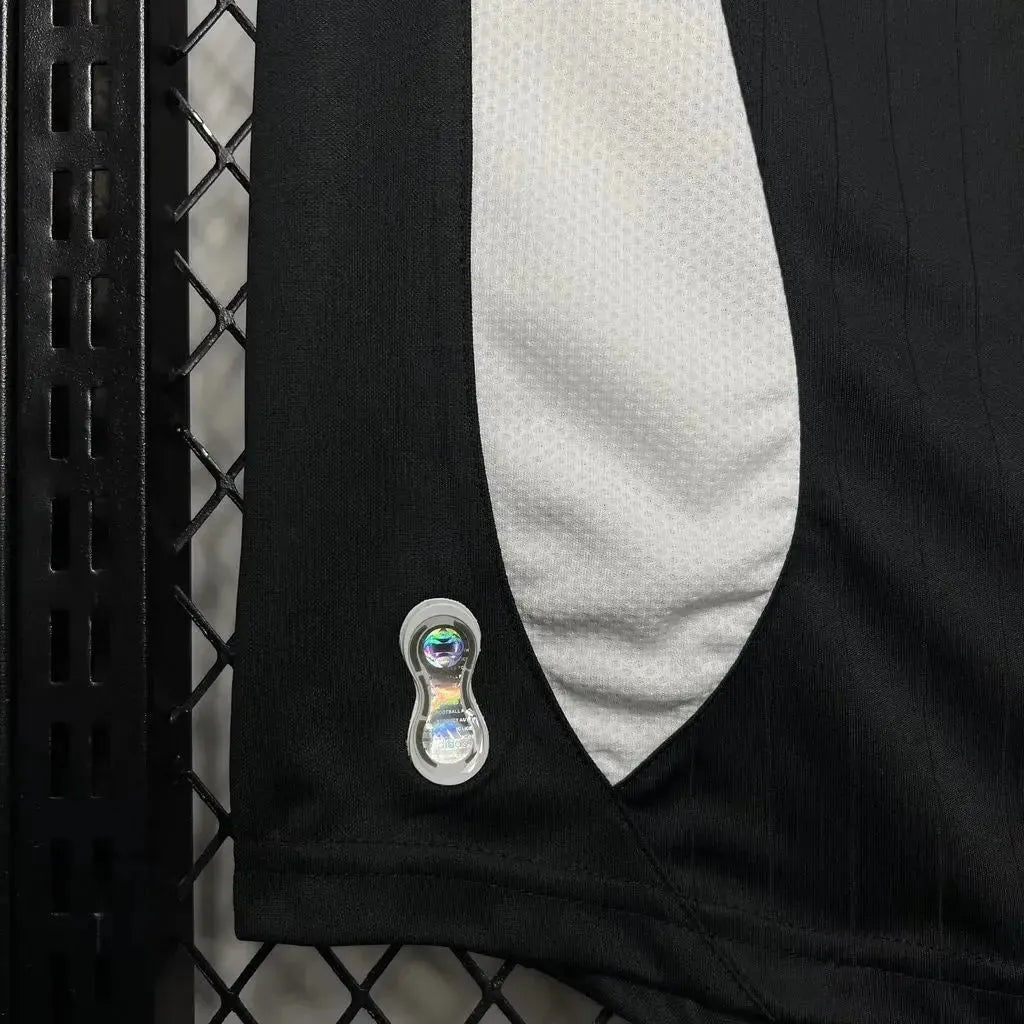 Real Madrid - Retro Away 2006/07 Jersey