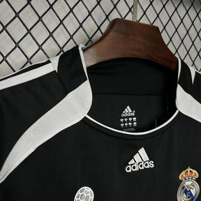 Real Madrid - Retro Away 2006/07 Jersey