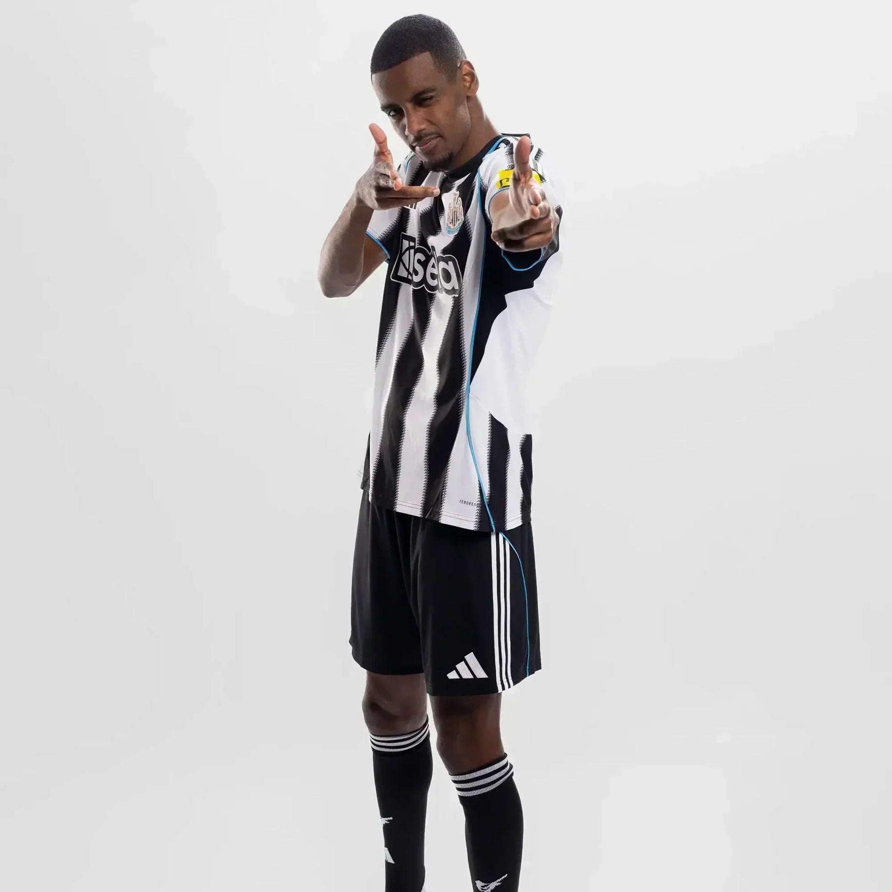 Camisa adidas Newcastle 2025/26 I