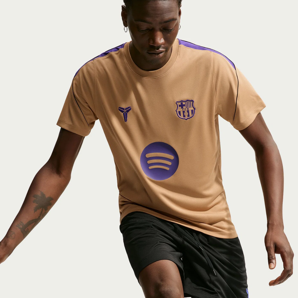 Camiseta de Entrenamiento del Cuerpo Técnico Barcelona x Kobe Bryant 26/27