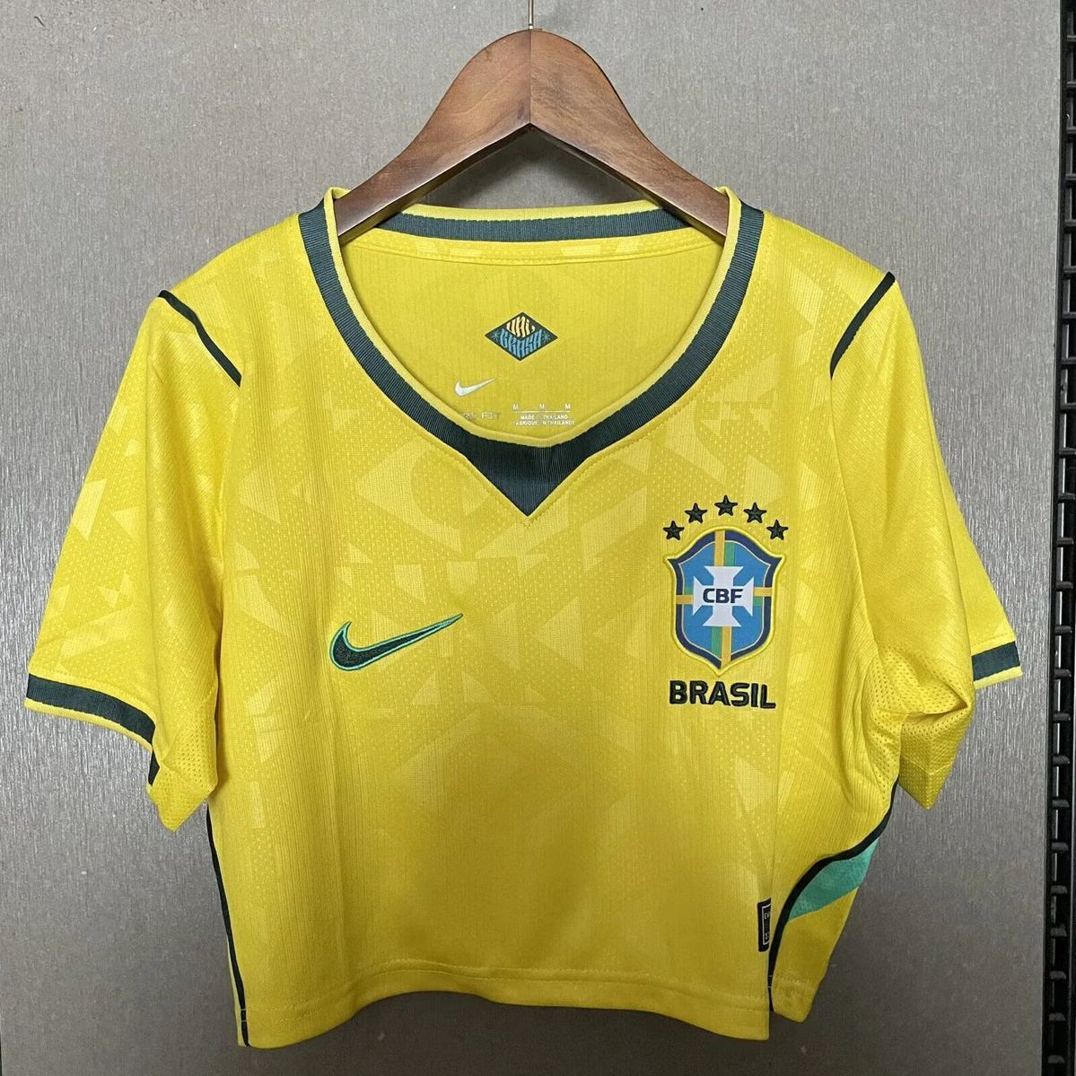 Crop Brasil Camiseta Local 2025 - Mujer