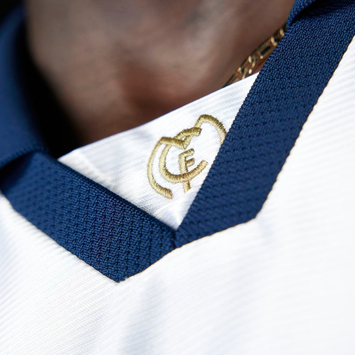Real Madrid Retro 99/00 I Home Jersey