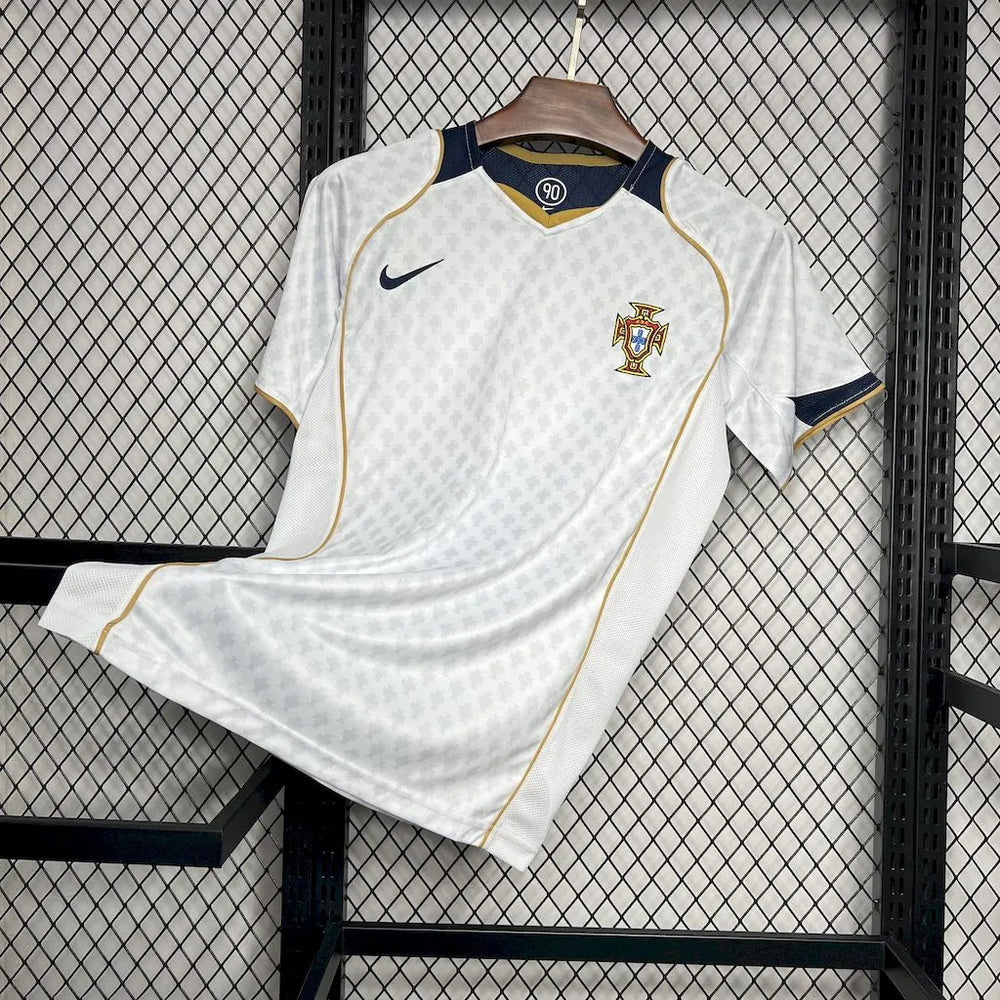 Portugal Camiseta Visitante 2004 - Retro