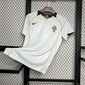 Portugal Camiseta Visitante 2004 - Retro